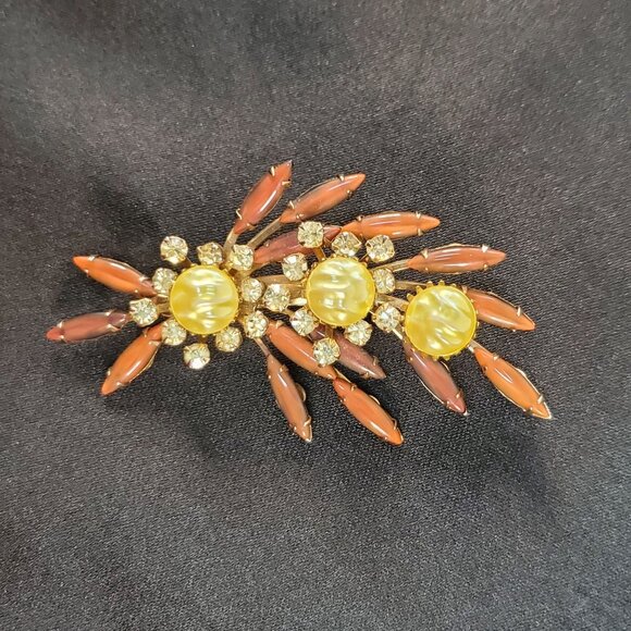 Vintage CATHE Brooch Riveted Dark Coral rhinestones Faux Pearls Leaf & Flowers - Picture 3 of 12